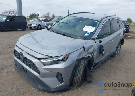 2022 Toyota Rav4 Xle z USA, uszkodzony, nr VIN 2T3W1RFV9NW234204